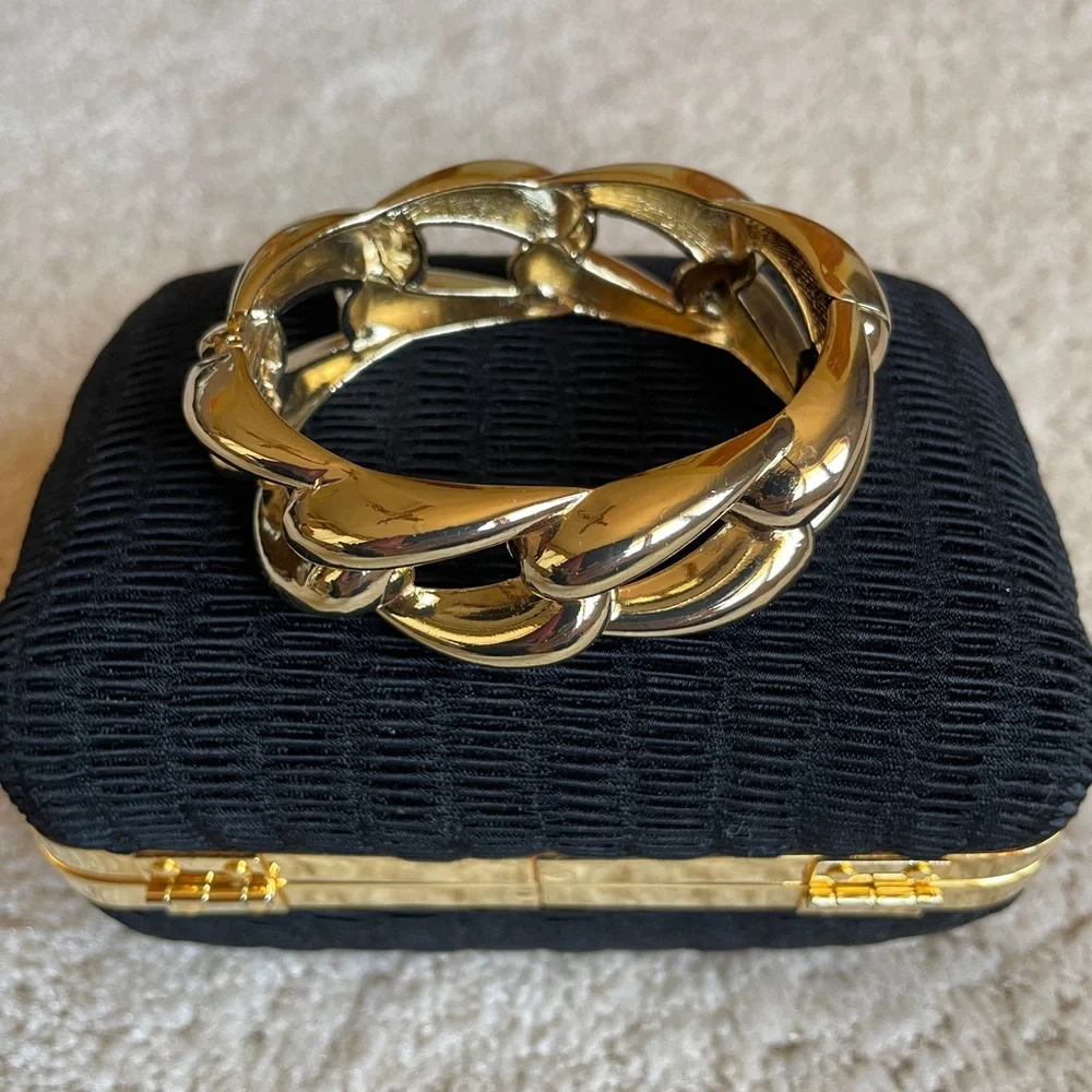 EUC Women’s Gold-tone Chunky braided cuff bracelet.